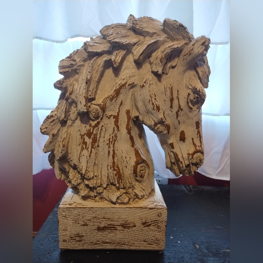 Horse bust with original box